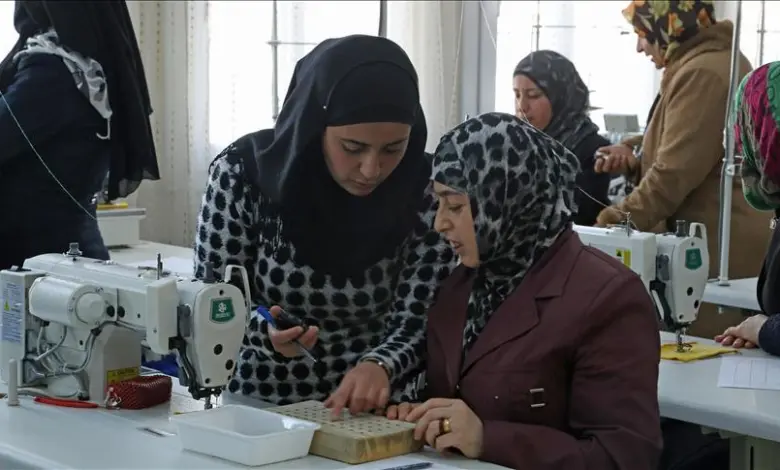 ملف السوريين يشعل سجالا بين نجل أردوغان وزعيم المعارضة